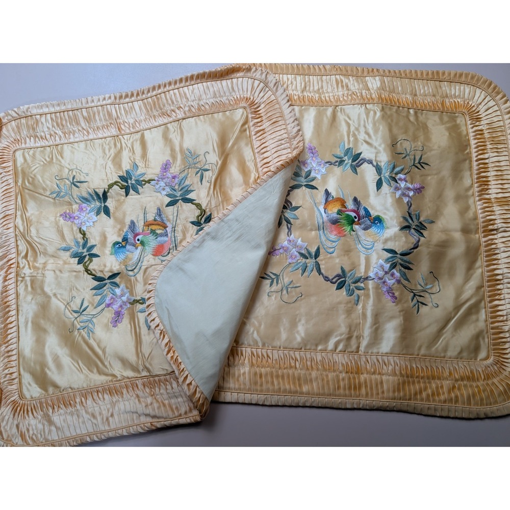 Vtg bai hau Peach Satin Pillow Cover Embroidered Mandarin Ducks Golden Bee 2 - Picture 2 of 10